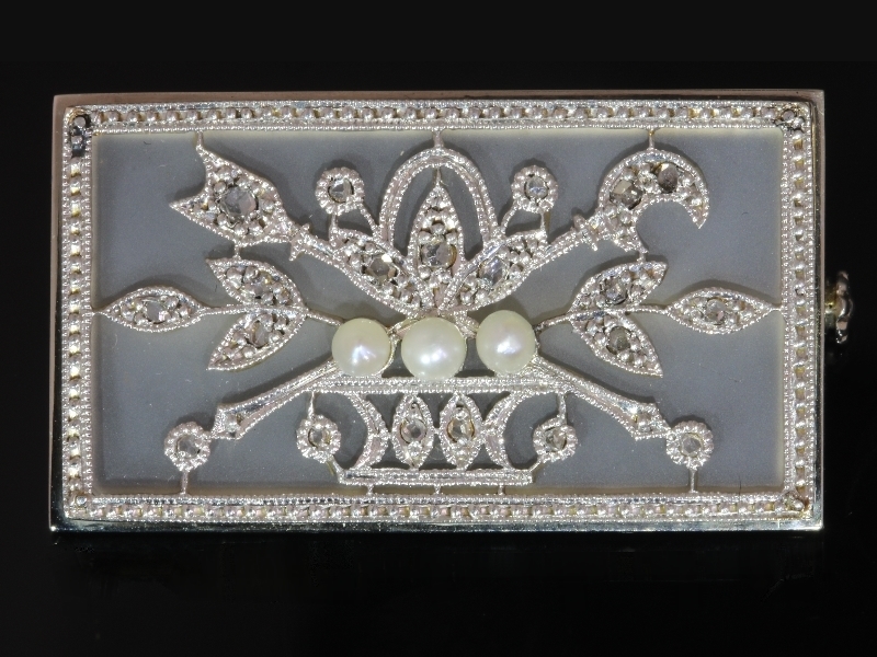 Edwardian brooch with diamonds pearls and rock crystal